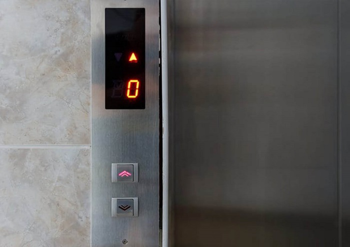 شستي های احضار کابين و نشان دهنده هاي طبقات آسانسور